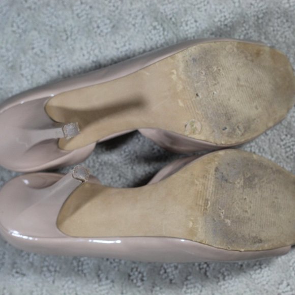 Jessica Simpson Size 9.5 Nude Patent Leather Peep Toe Heels - Picture 7 of 7
